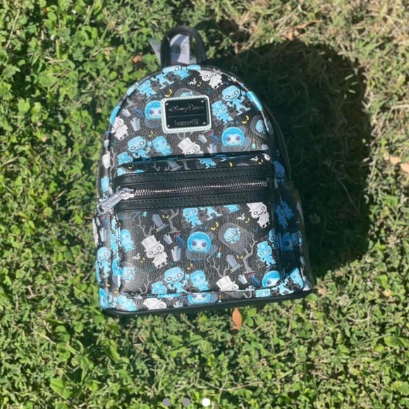 Loungefly x Funkopop Haunted Mansion - Picture 3 of 3